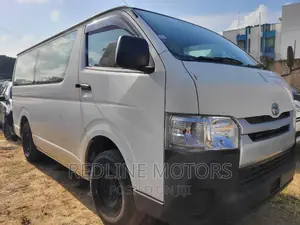Toyota HiAce 2016 Pearl