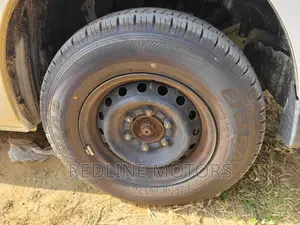 Toyota HiAce 2016 Pearl