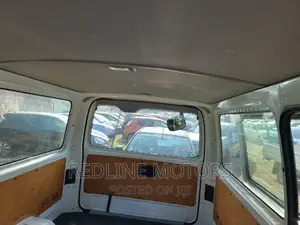 Toyota HiAce 2016 Pearl