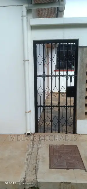 2bdrm Bungalow in Karen for rent