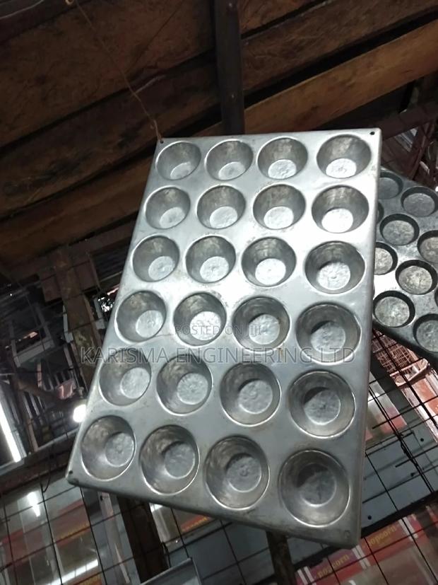 Cakes Trays