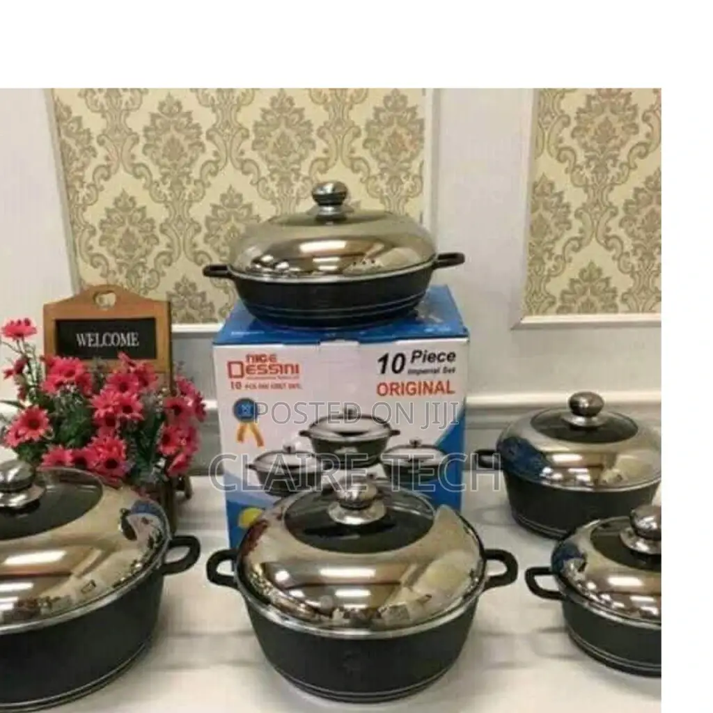 10 Pc's Dessini Black Cookware Set 