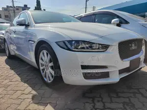Jaguar XE 20d AWD 2017 White
