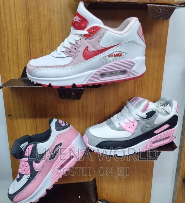 Pink Airmax 90 - main view