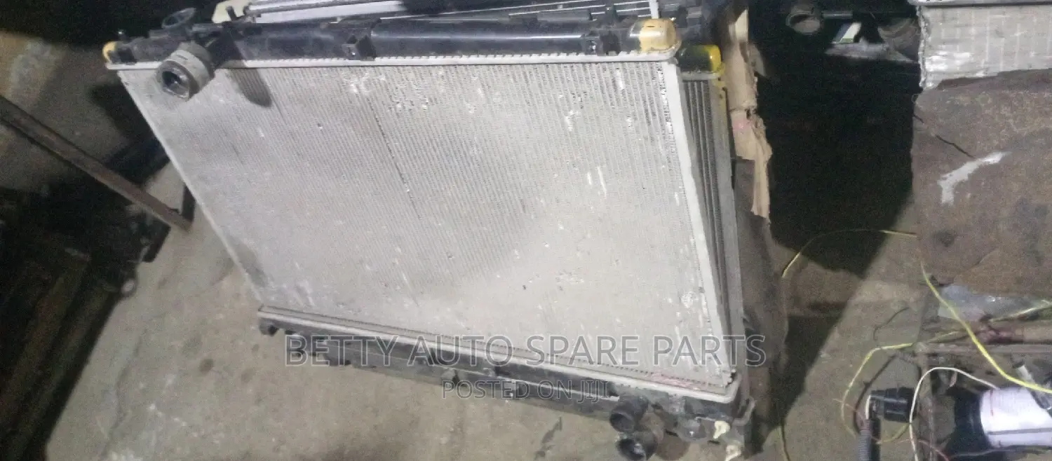 Toyota Hiace 7 L Radiator