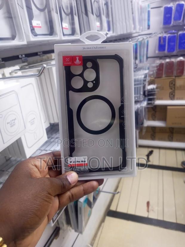 Iphon 14 Pro Max Hybrid Soft TPU Bumper Clear Magnetic Cas - main view