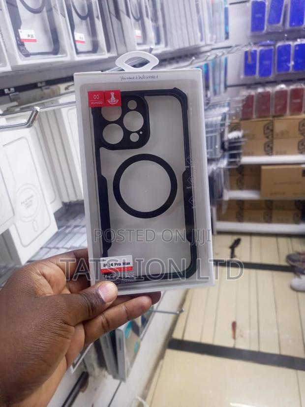 Iphon 14 Pro Max Hybrid Soft TPU Bumper Clear Magnetic Cas - thumbnail 2