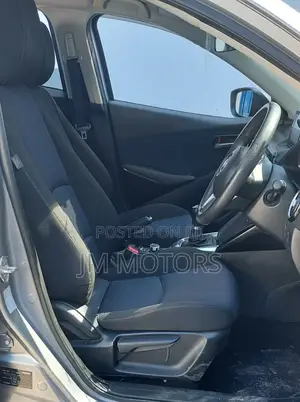 Mazda Demio 2016 Silver