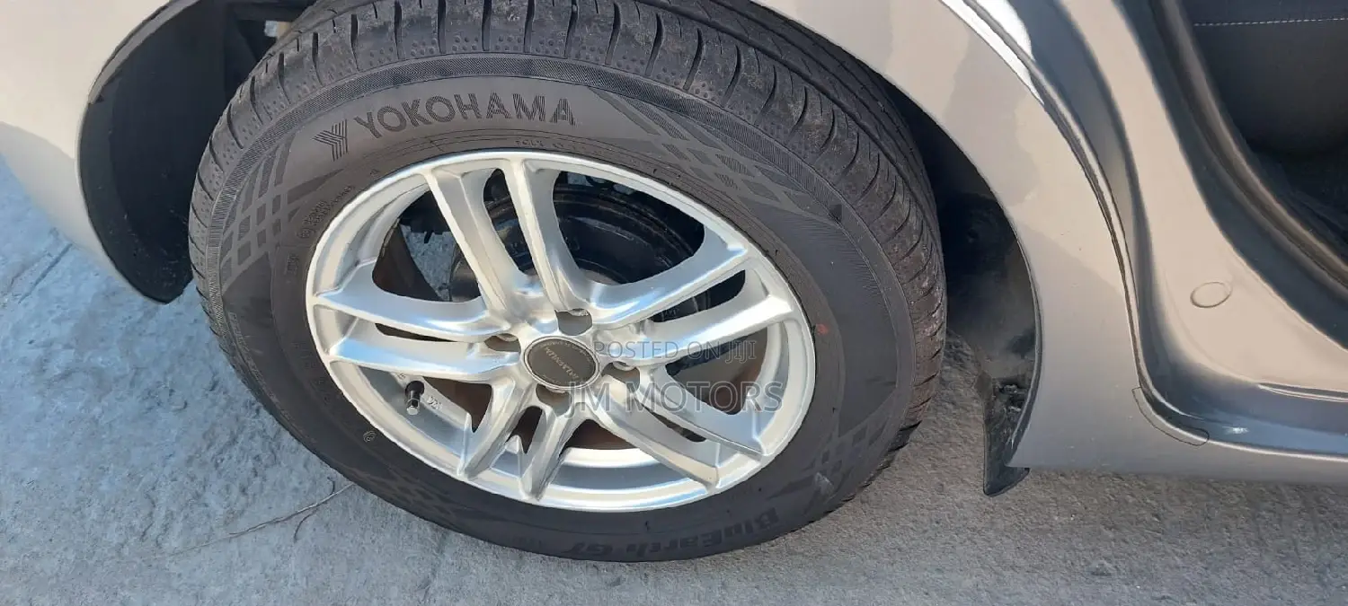 Mazda Demio 2016 Silver