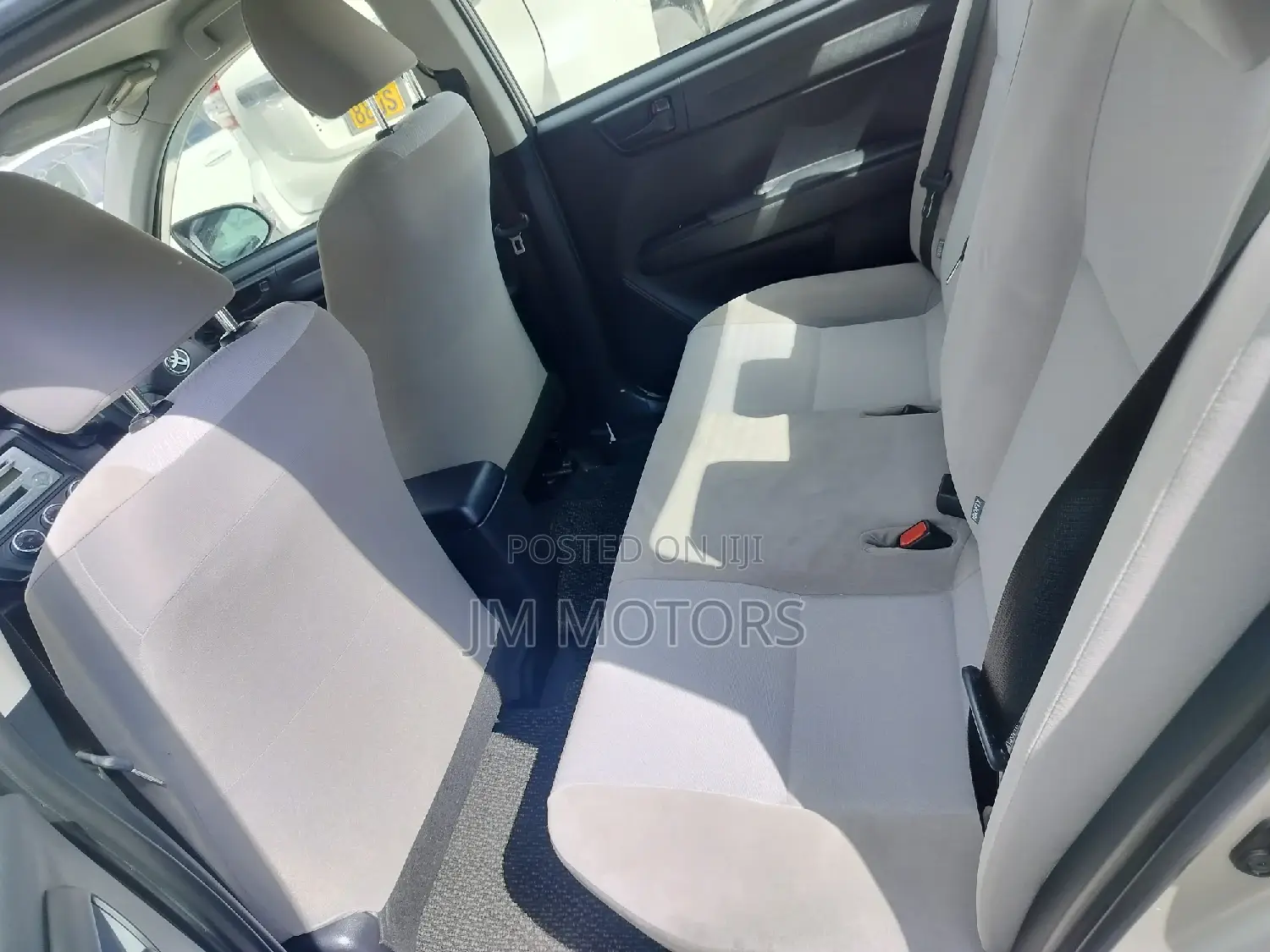 Toyota Axio 2016 Gold
