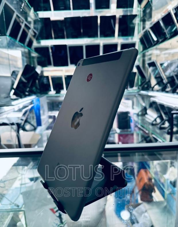 Apple iPad mini 4 16 GB Gray - thumbnail 3