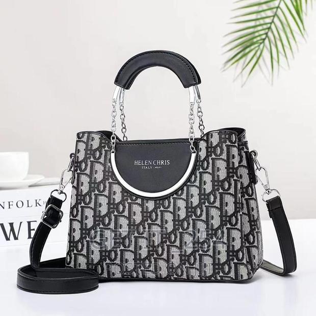 Designer Handbags - thumbnail 2