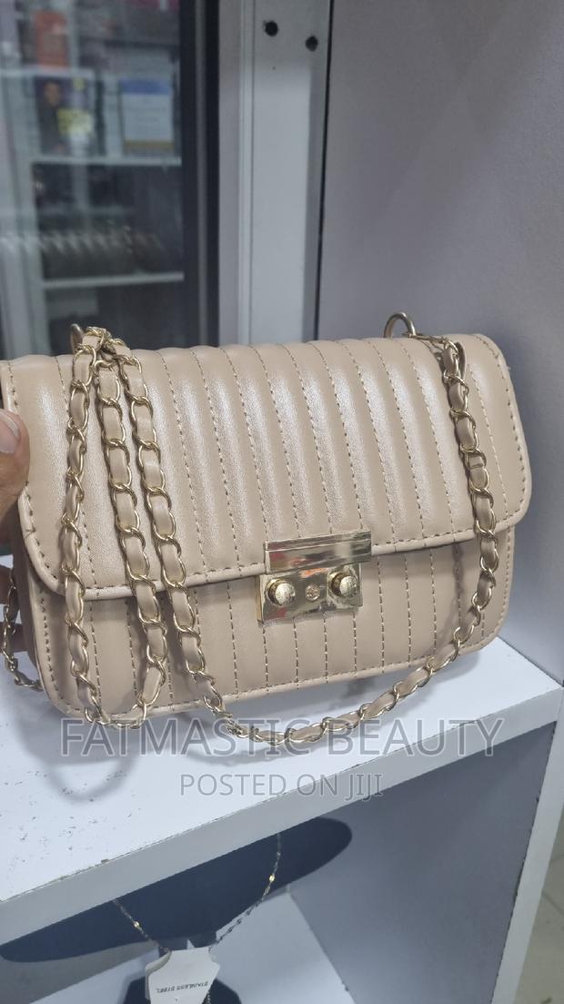 Pretty Slingbag - thumbnail 2