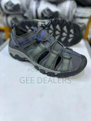 Men Keens Open Shoes