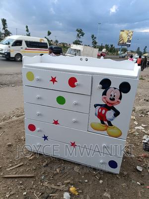 Chest of Drawers. - main view