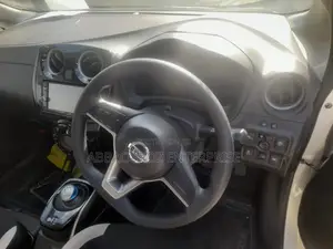Nissan Note 2016 Pink