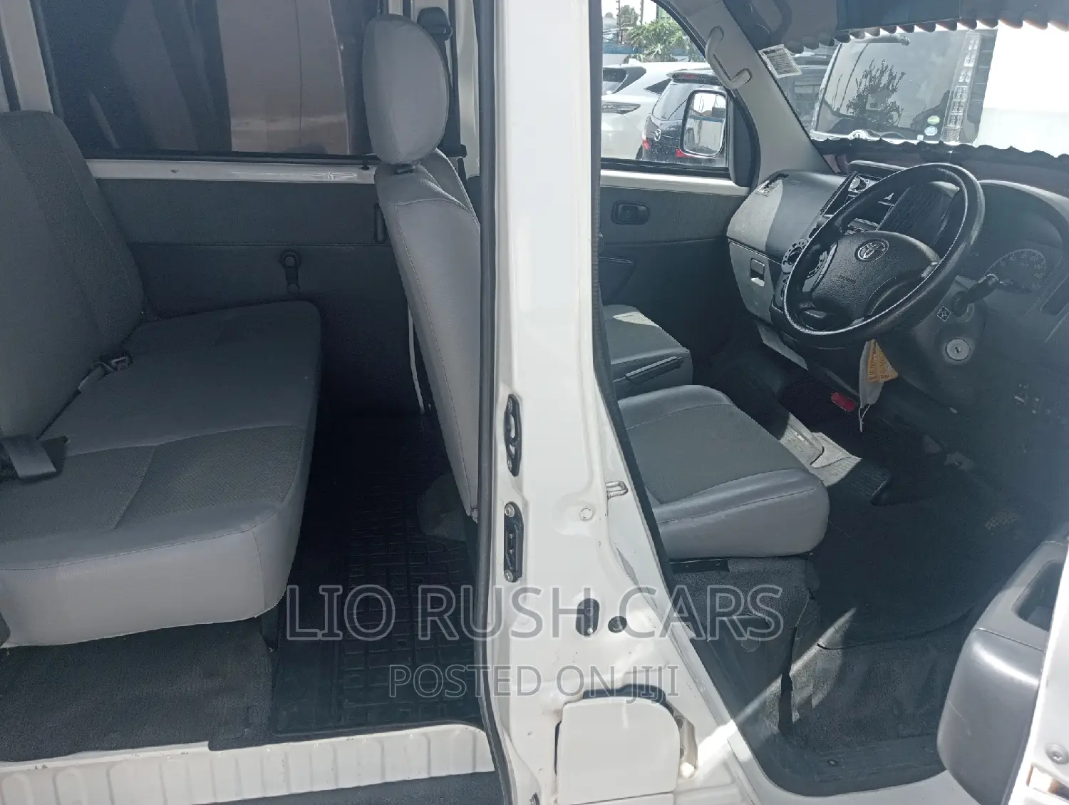 Toyota TownAce 2015 White