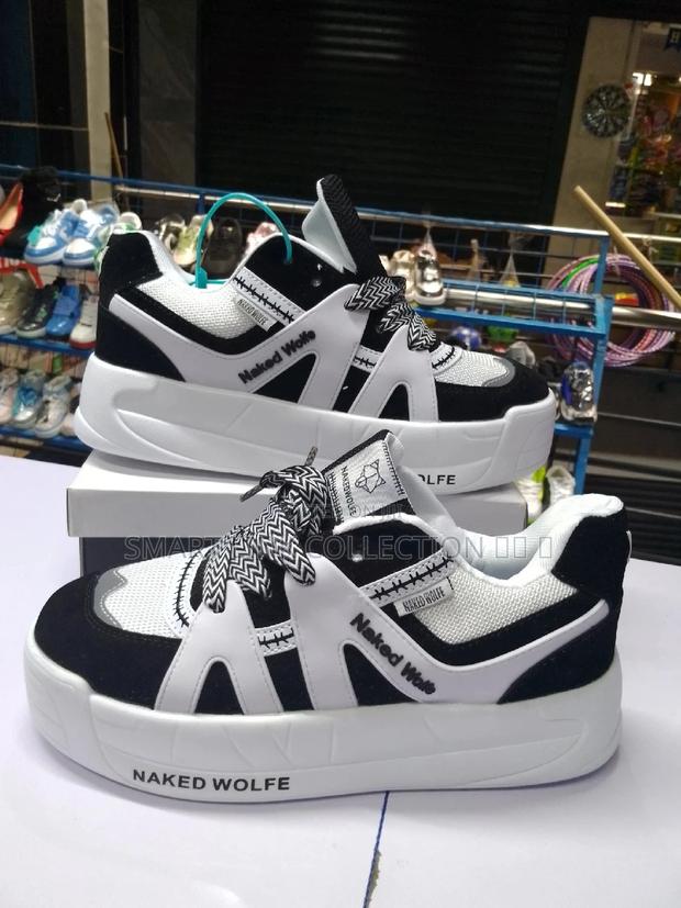 Naked Wolfe - main view