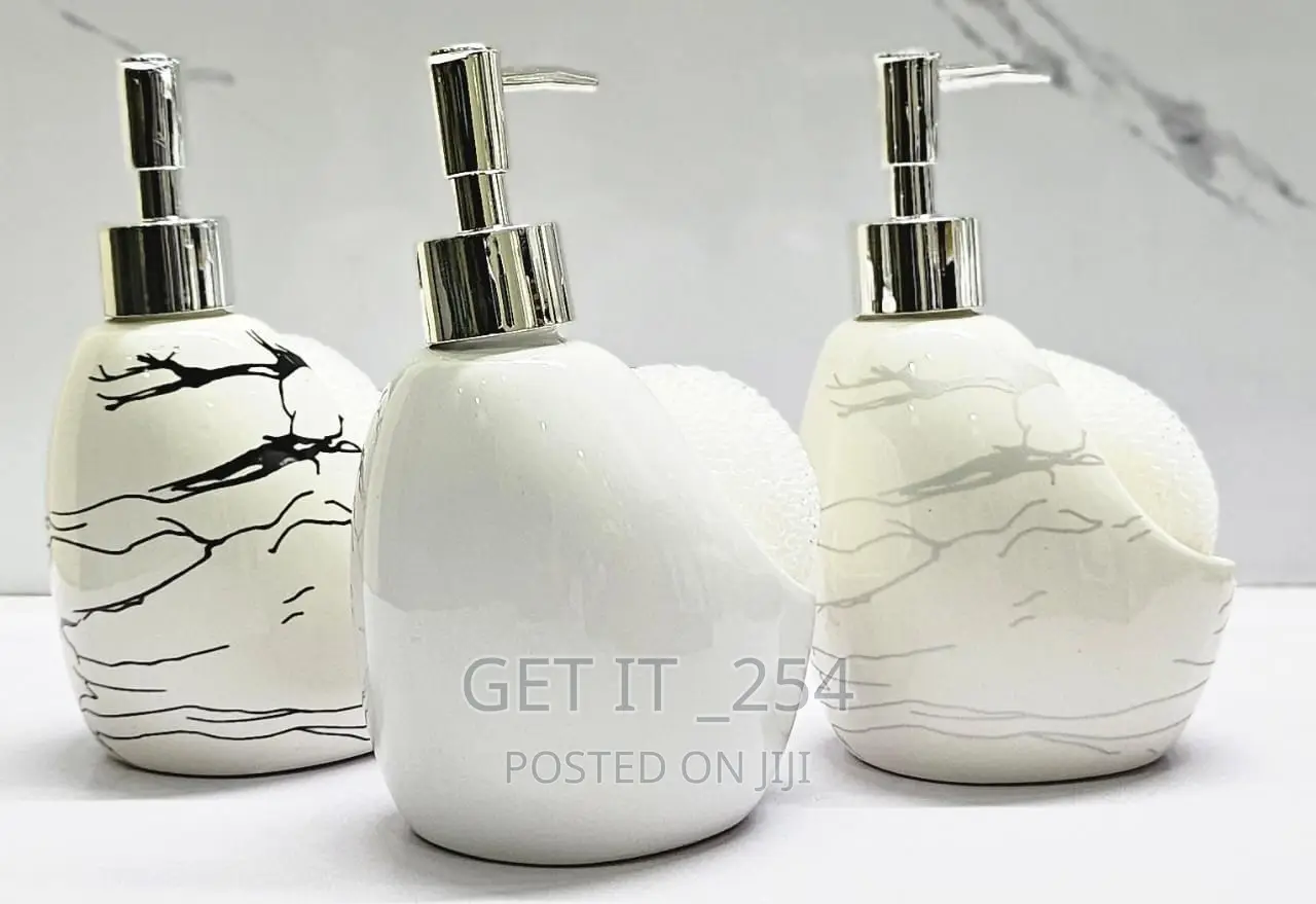 Fancy Ceramic Lotion / Soap Dispenser With Wash Pad