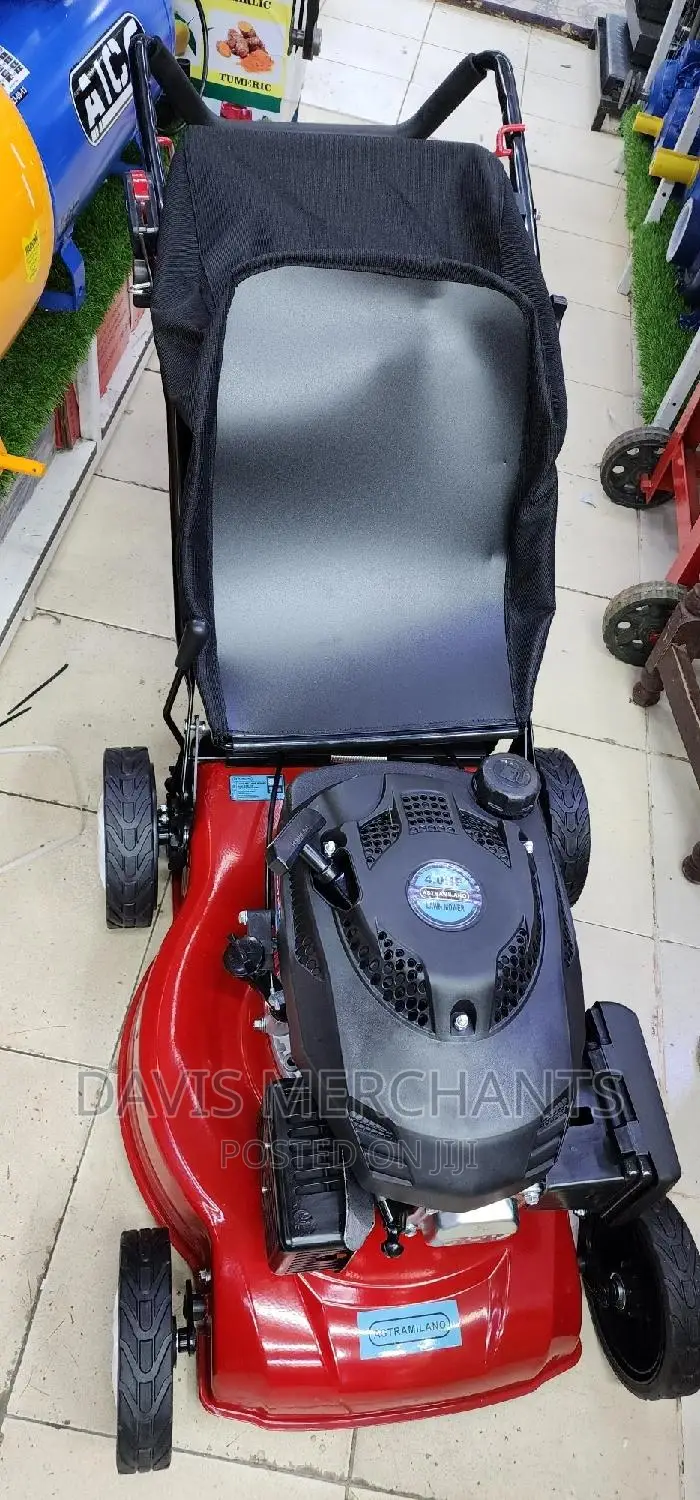 Lawn Mower Petrol Driven With Level Adjustment Handle