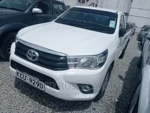 Toyota Hilux 2012 White