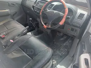 Toyota Hilux 2012 White