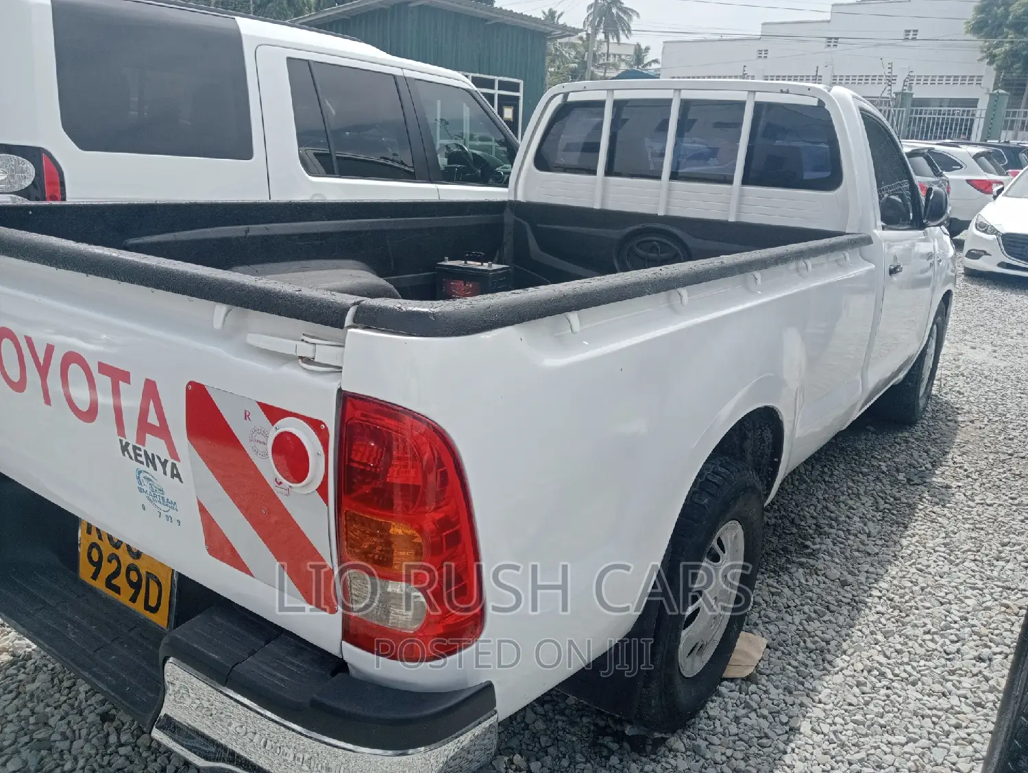 Toyota Hilux 2012 White