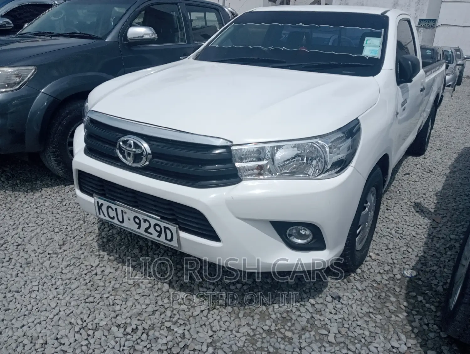 Toyota Hilux 2012 White