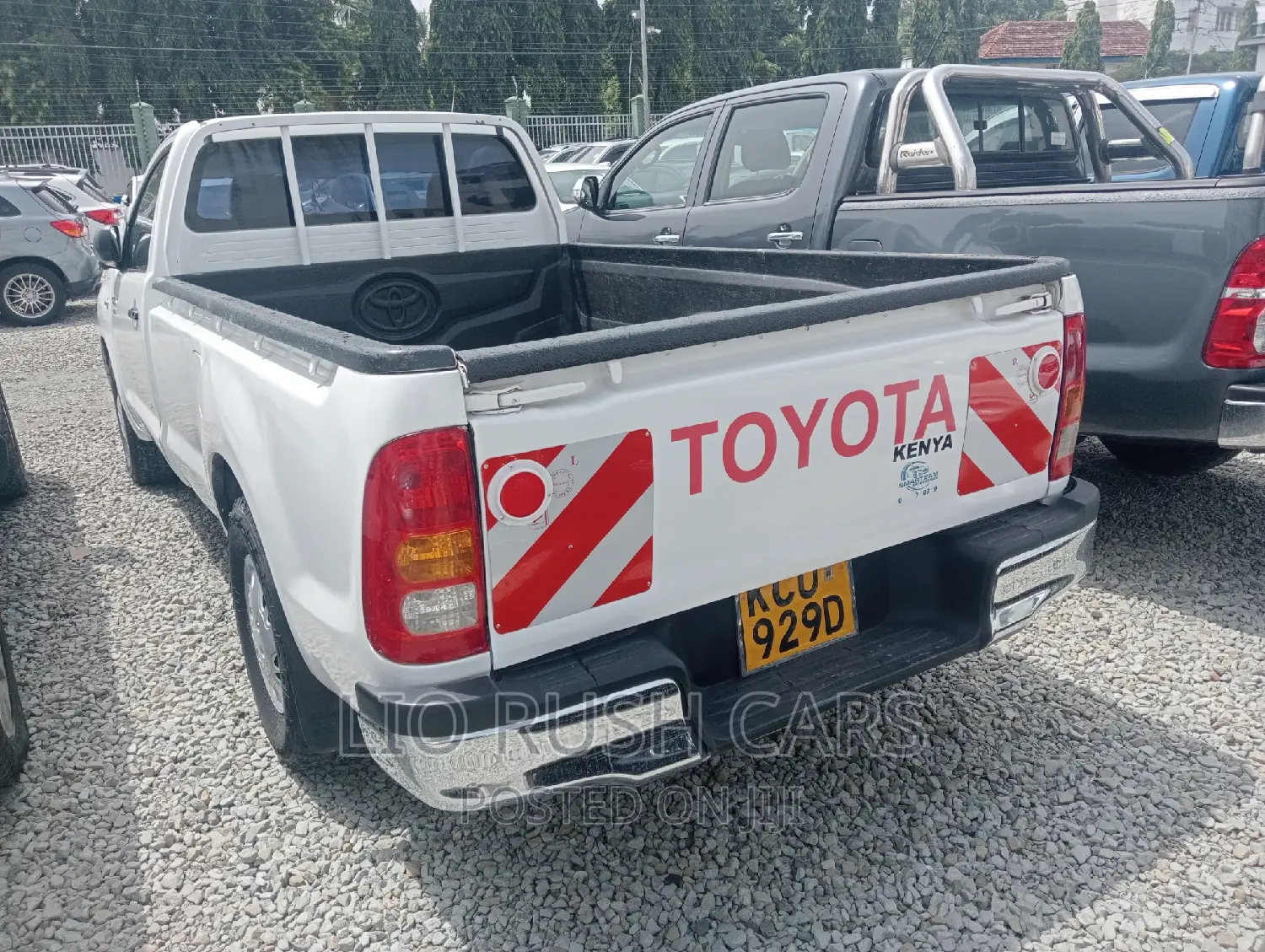 Toyota Hilux 2012 White