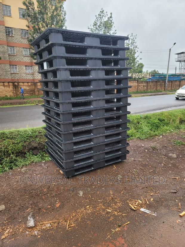 Plastic Pallets - New Heavy Duty Plastic Pallets