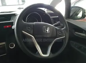 Honda Fit 2017 Silver