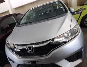 Honda Fit 2017 Silver