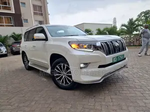 Toyota Land Cruiser Prado 2.8 2018 Pearl