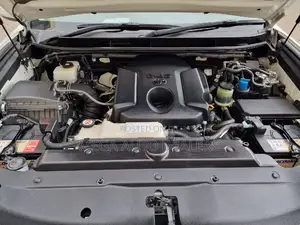 Toyota Land Cruiser Prado 2.8 2018 Pearl