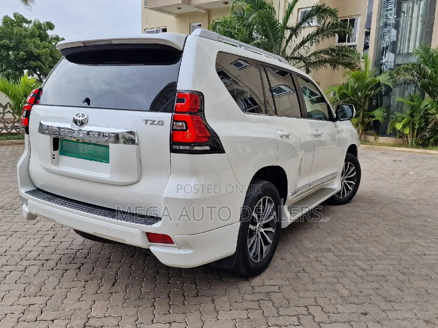 Toyota Land Cruiser Prado 2.8 2018 Pearl