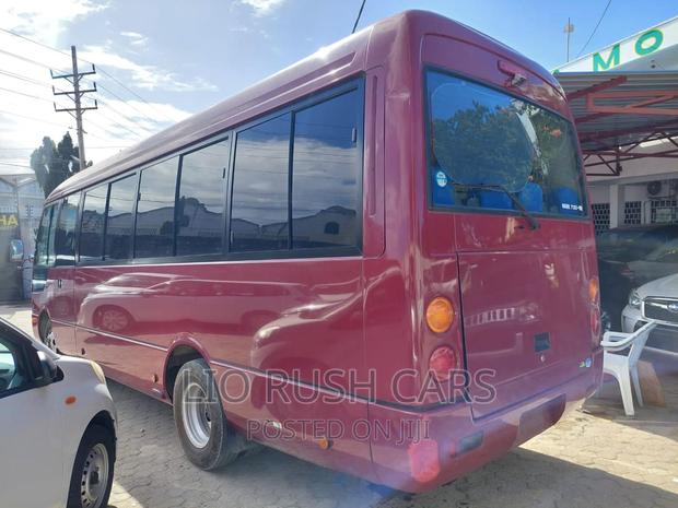 Mitsubishi Fuso Rosa 2017 Red - thumbnail 6