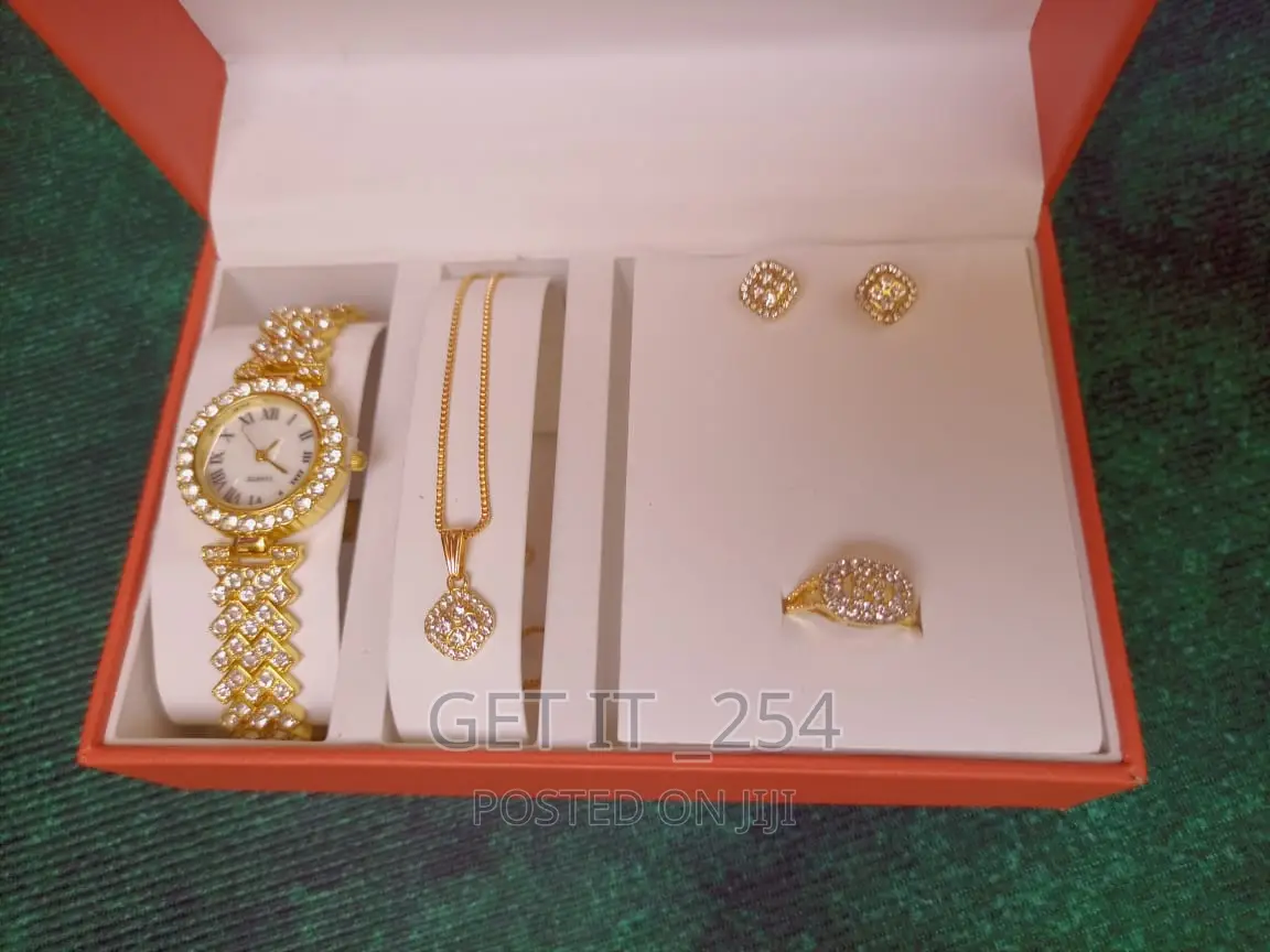 4pcs Ladies Watch Gift Sets - Gold
