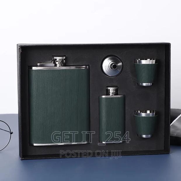 2portable Flagon Hip Flask Set With 2 Tot Glasses and Funnel