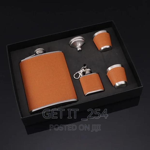 2portable Flagon Hip Flask Set With 2 Tot Glasses and Funnel