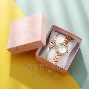*Classy Ladies Watch+ Bracelet Set*
*Consists Of*
Watch