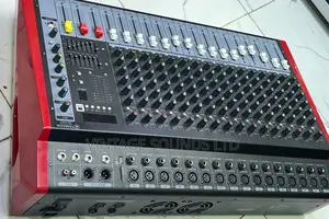 Yamaha PMX1600 Powered Mixer With Bluetooth USB Input