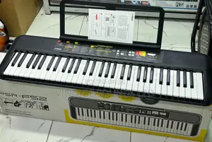Yamaha PSR-F52 Professional Portable Keyboard