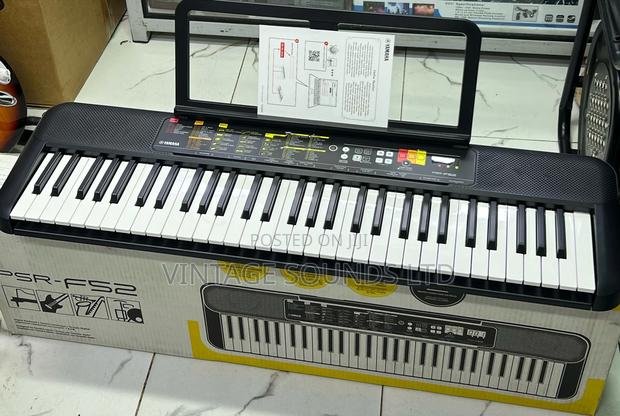Yamaha PSR-F52 Professional Portable Keyboard