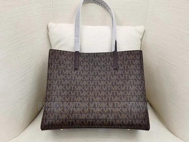 Classy Hand Bag - thumbnail 3