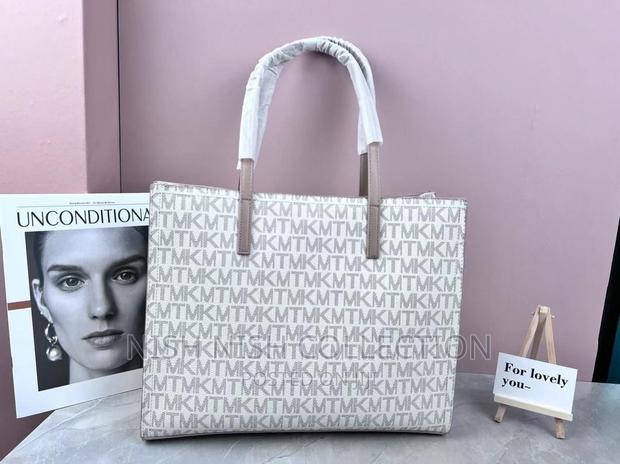 Classy Hand Bag - thumbnail 7