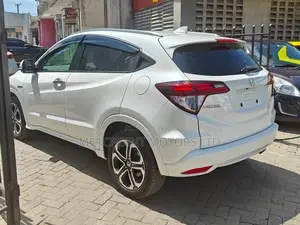 Honda Vezel 2016 White