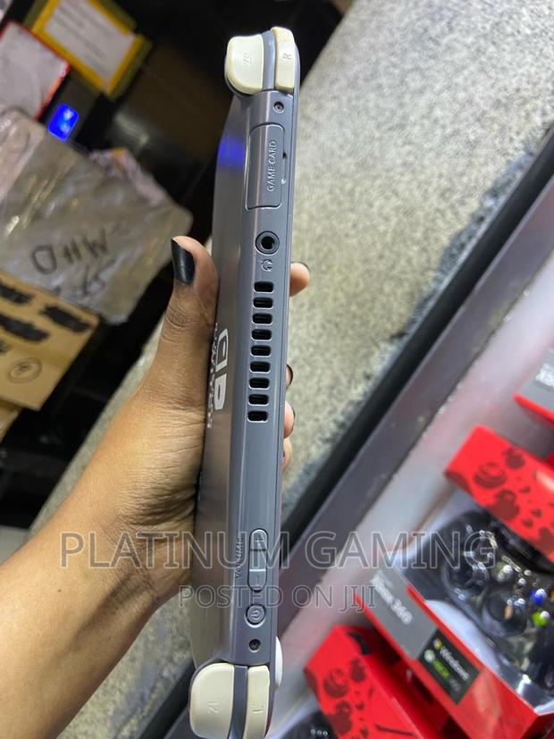 Used Nintendo Switch Lite (Grey) - thumbnail 3