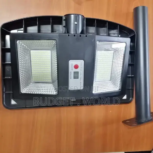 Brand New Quality-.300watts Cclamp Solar Streetlight