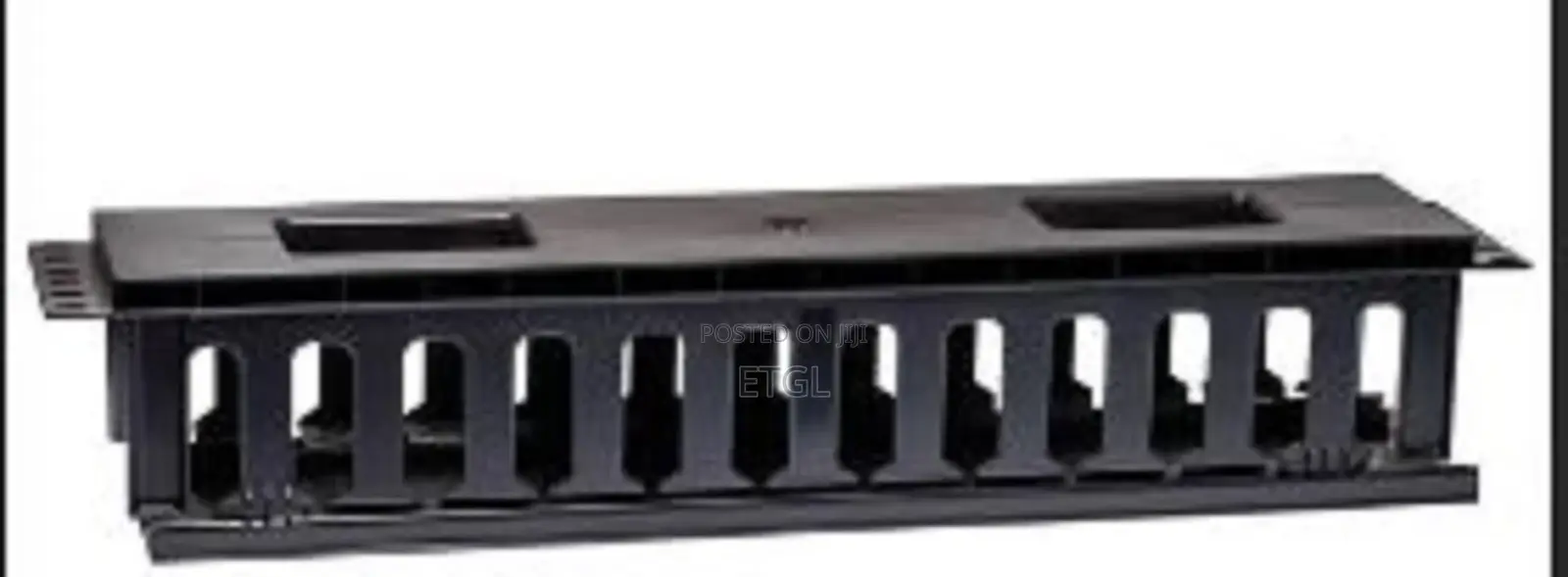 Giganet 2U Cable Manager Closed