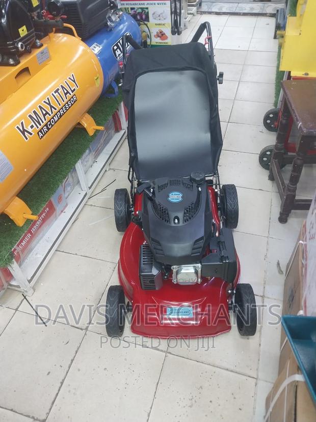 Lawn Mower With 4 Stroke Engine